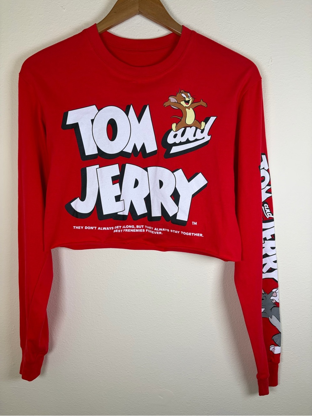 Tom and Jerry XS Red Graphic Long Sleeve Cropped T-Shirt Y2K
